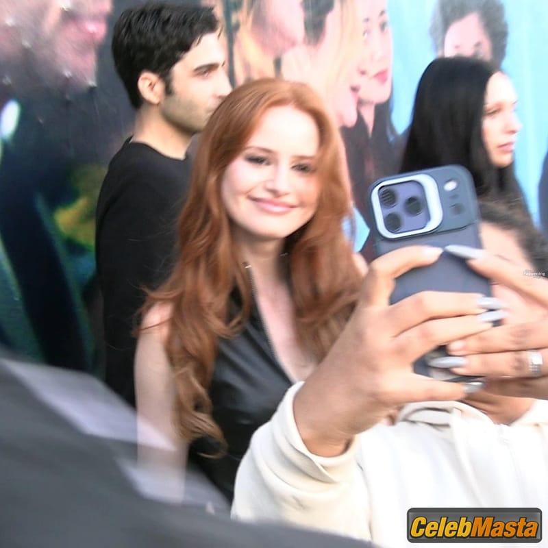 Madelaine Petsch Photo Collection photo 4