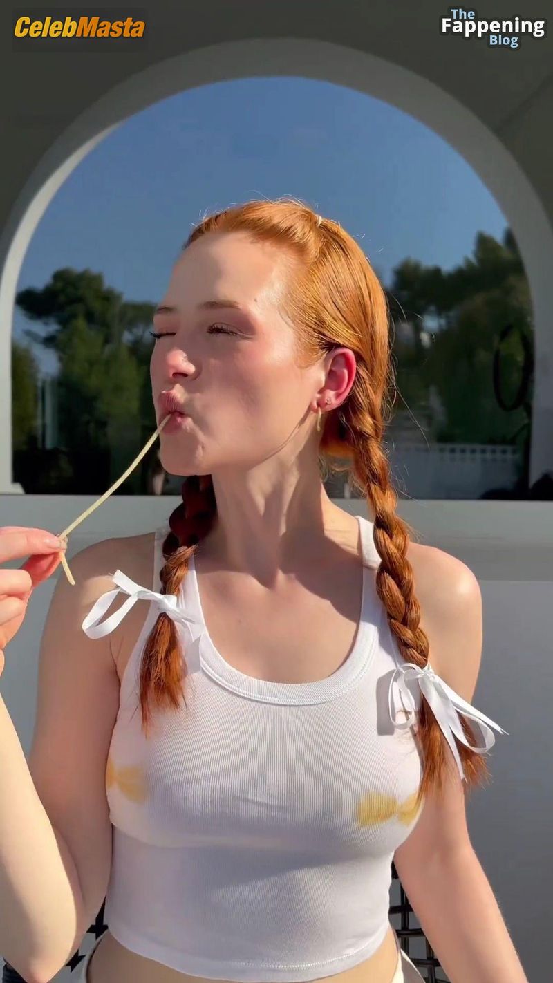 Madelaine Petsch Photo Gallery photo 3