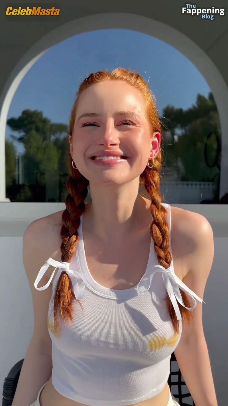 Madelaine Petsch Photo Gallery photo 4