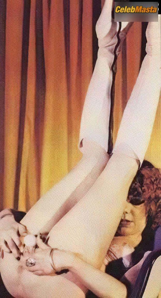 Photo Gallery: Wendy O. Williams in Wendy O Williams Sexy Showing Off Her Tits From Her Various Concert Photoshoots photo 2