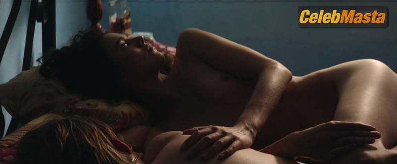 Margaret Qualley Pics from the Set of Stars At Noon photo 3