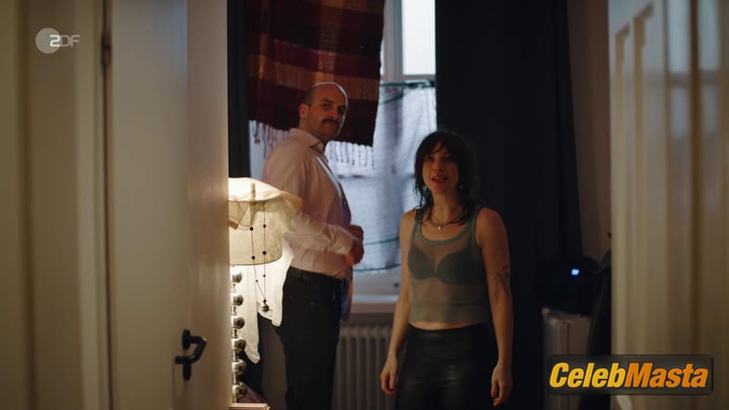 Photo Gallery: Oona Von Maydell in Sleeping Dog photo 4
