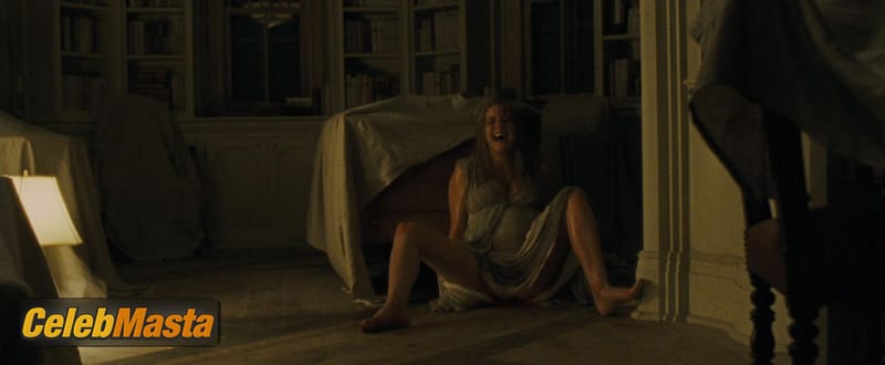 Jennifer Lawrence Sexy Gallery from Mother! photo 4