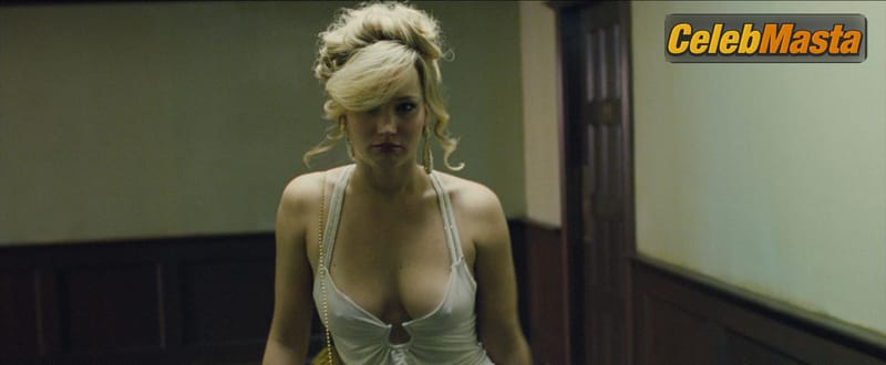 Jennifer Lawrence Pics from the Set of American Hustle photo 2