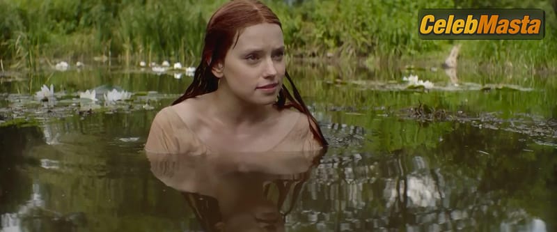 Daisy Ridley Photo Gallery from Ophelia photo 4