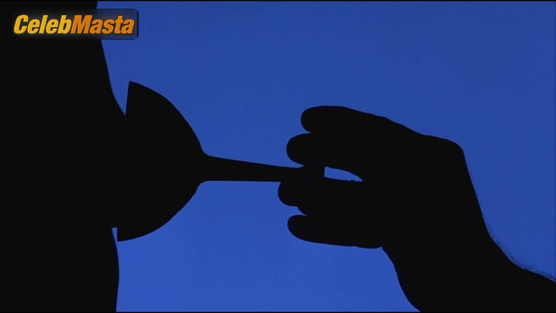 Emmanuelle Chriqui Photo Collection from 100 Girls photo 4