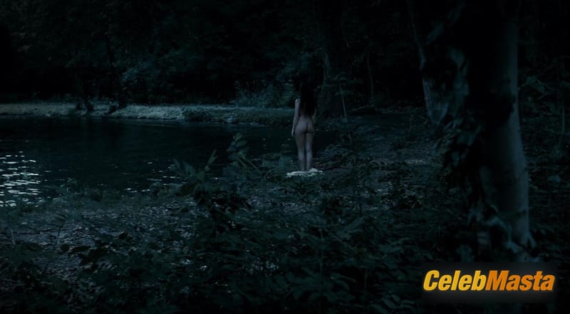 Hayley Atwell Photo Set from The Pillars Of The Earth photo 4