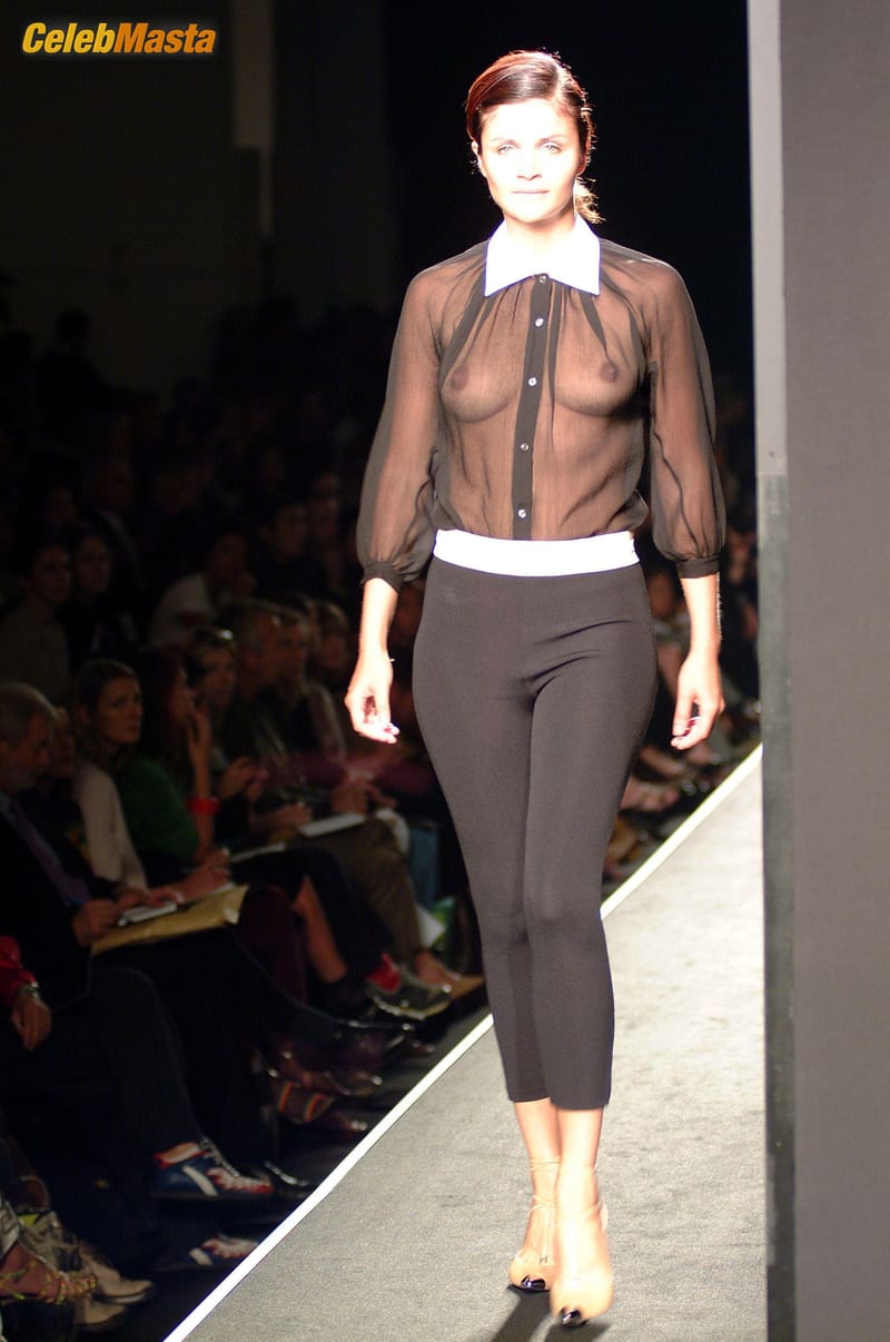 Helena Christensen Pics: Sexy In A See Through Top At The Alessandro Dell’acqua photo 2