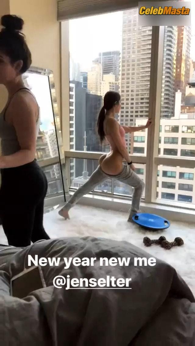 Jen Selter Pics: Showing Sexy Butt On Snapshat photo 2