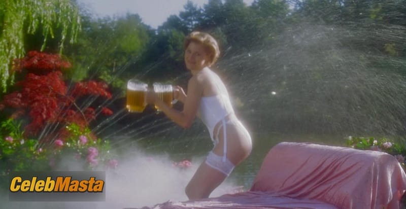 Photo Gallery: Julie Bowen in Happy Gilmore photo 4