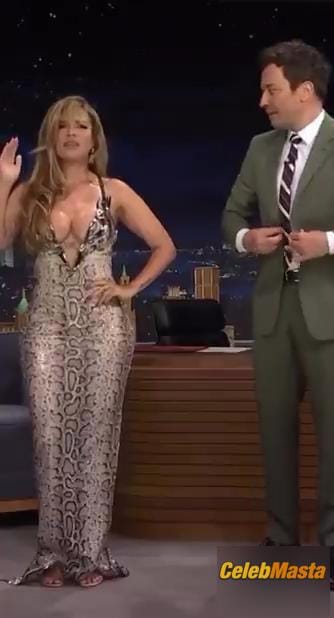 Photo Gallery: Karol G in The Tonight Show Starring Jimmy Fallon photo 4