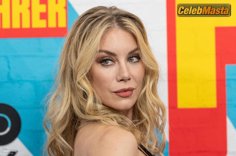 Jennifer Holland Photo Gallery: Sexy Shows Off Her Hot Booty And Figure At “peacemaker” photo 2