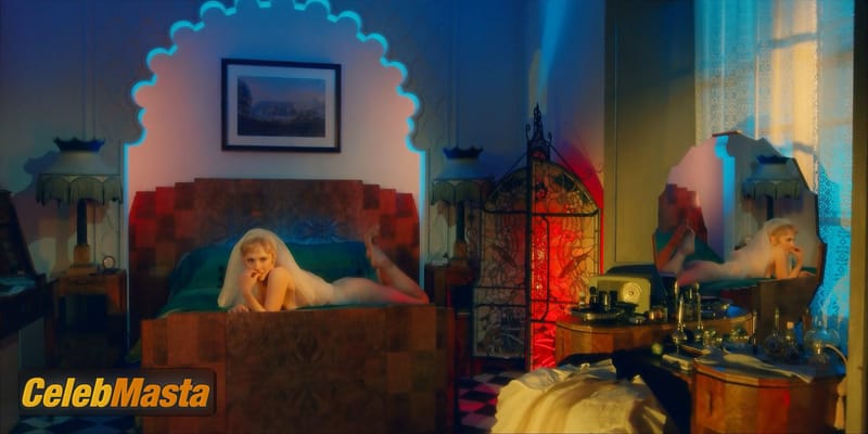 Juno Temple Scene Photos Gallery from Little Birds photo 3