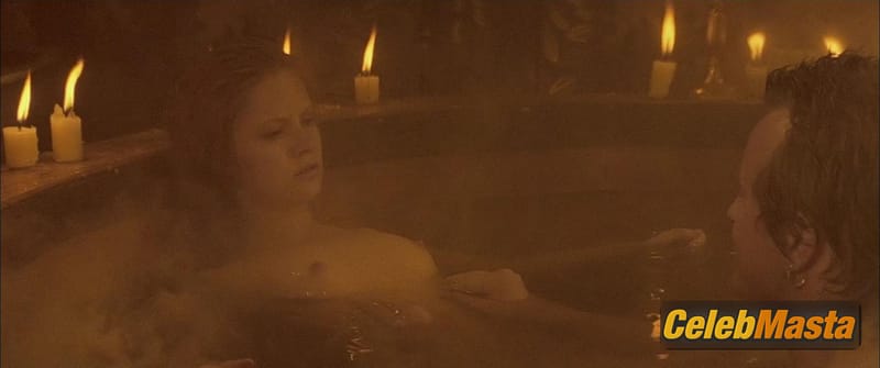 Jennifer Jason Leigh Photo Gallery from Flesh + Blood photo 4
