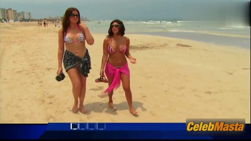 Khloe Kardashian Scene Photos Gallery from Kourtney & Kim Take Miami photo 1