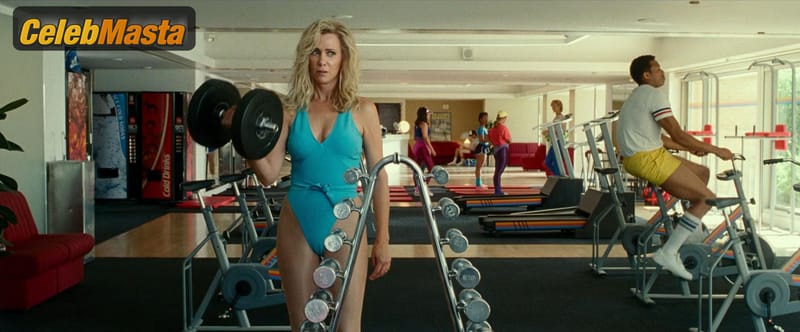 Kristen Wiig Photo Gallery from Wonder Woman 1984 photo 1