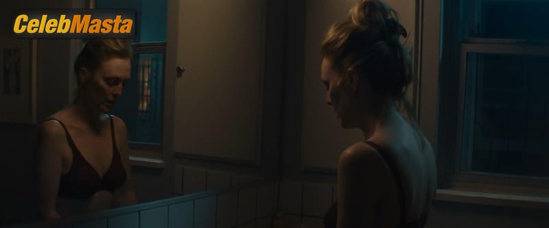 Julianne Moore Photos from Gloria Bell photo 1