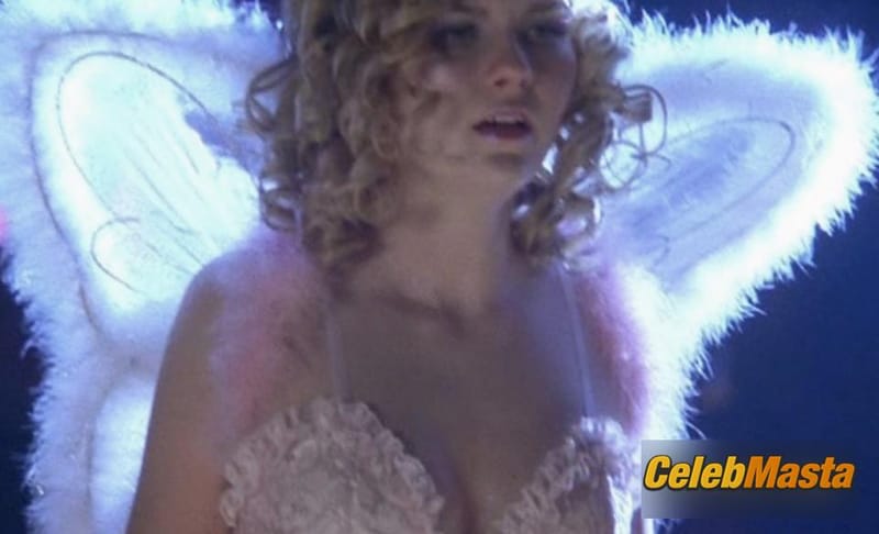 Kirsten Dunst Scene Photos Gallery from Luckytown photo 4