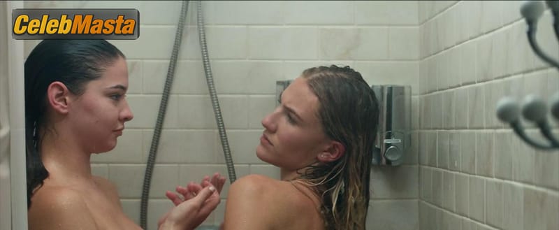 Madelyn Cline Pics from the Set of What Breaks The Ice photo 3