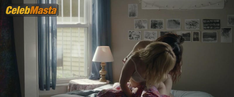 Mena Suvari Scene Photos Gallery from Becks photo 3