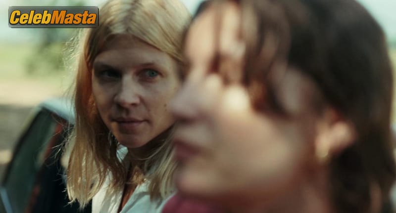 Laetitia Casta Scene Photos Gallery from Beyond The Horizon photo 3