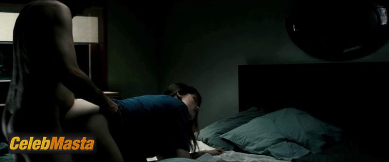 Laetitia Casta Photo Gallery from Do Not Disturb photo 3