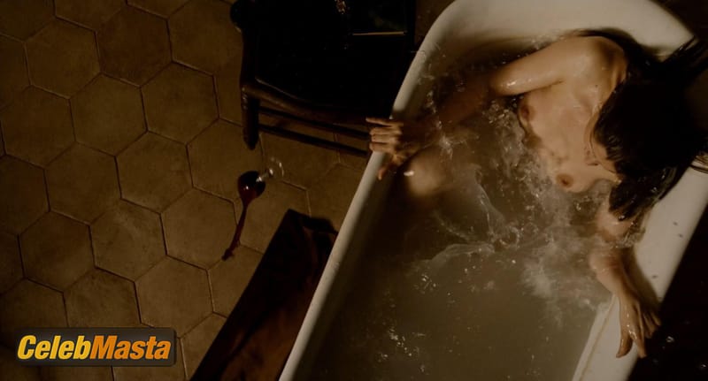 Photo Gallery: Laetitia Casta in Behind The Walls photo 1