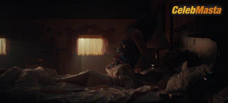 Rashida Jones Scene Photos Gallery from Black Mirror photo 3