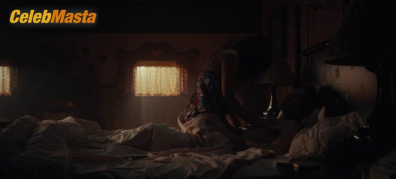 Rashida Jones Scene Photos Gallery from Black Mirror photo 4