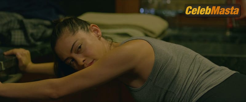 Rosa Salazar Photo Collection from Bird Box photo 3