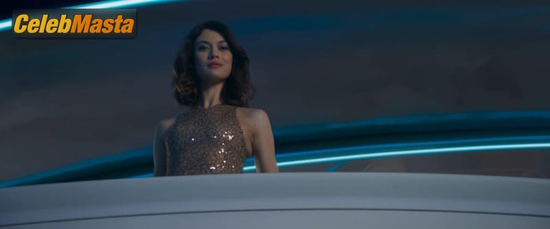 Olga Kurylenko Photo Set from Johnny English Strikes Again photo 2
