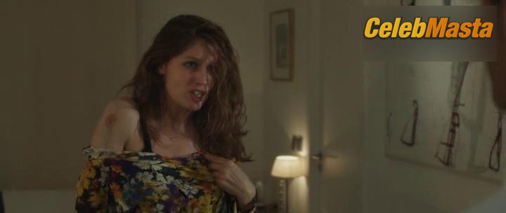 Photo Gallery: Laetitia Casta in Sous Les Jupes Des Filles photo 3