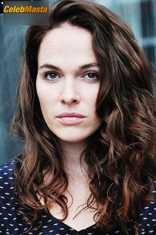 Verena Altenberger Photo Gallery: Sexy And Hot Photos Collection photo 4