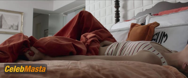 Willa Holland Photo Collection from Blood In The Water photo 4