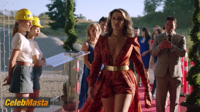 Photo Gallery: Madchen Amick in Riverdale photo 3