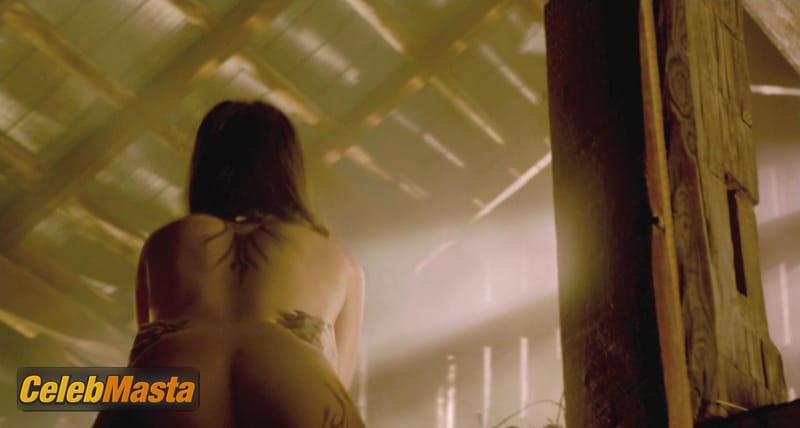 Merritt Patterson Scene Photos Gallery from Wolves photo 2