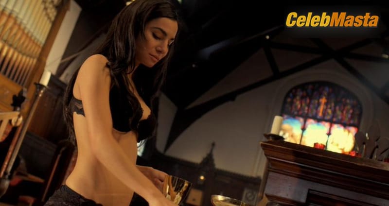 Photo Gallery: Martha Higareda in Smokin’ Aces 2 Assassins’ Ball photo 1
