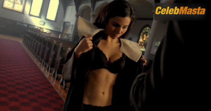 Photo Gallery: Martha Higareda in Smokin’ Aces 2 Assassins’ Ball photo 4