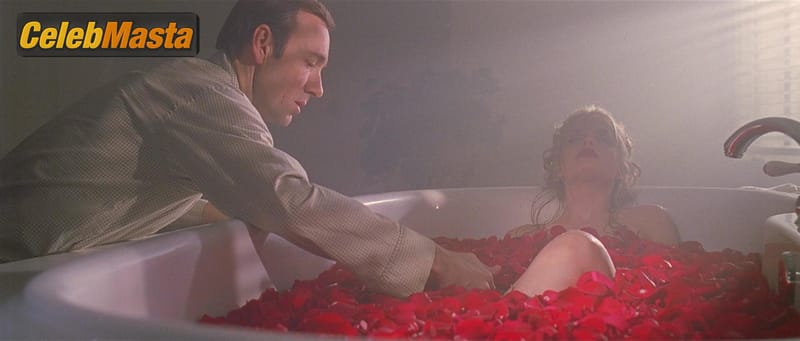 Photo Gallery: Mena Suvari in American Beauty photo 3