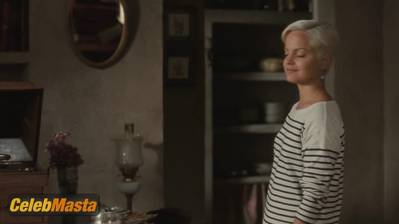 Mena Suvari Photos from The Garden Of Eden photo 4