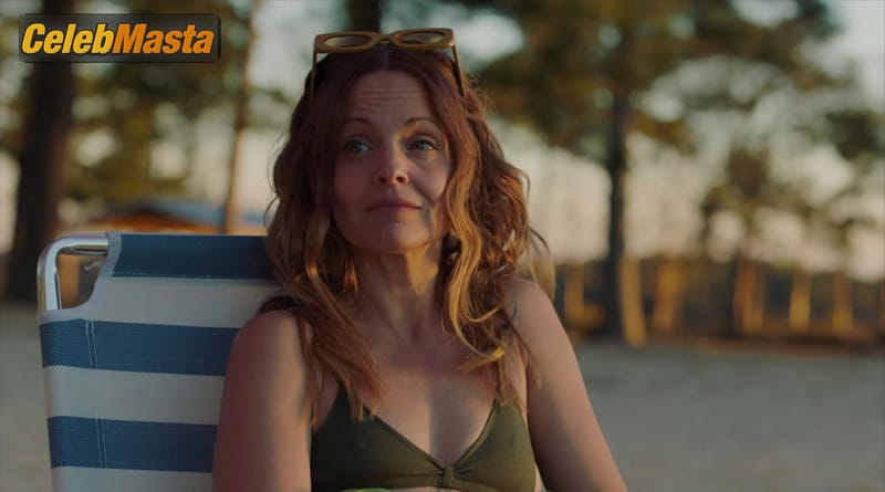 Photo Gallery: Mena Suvari in Hunt Club photo 1