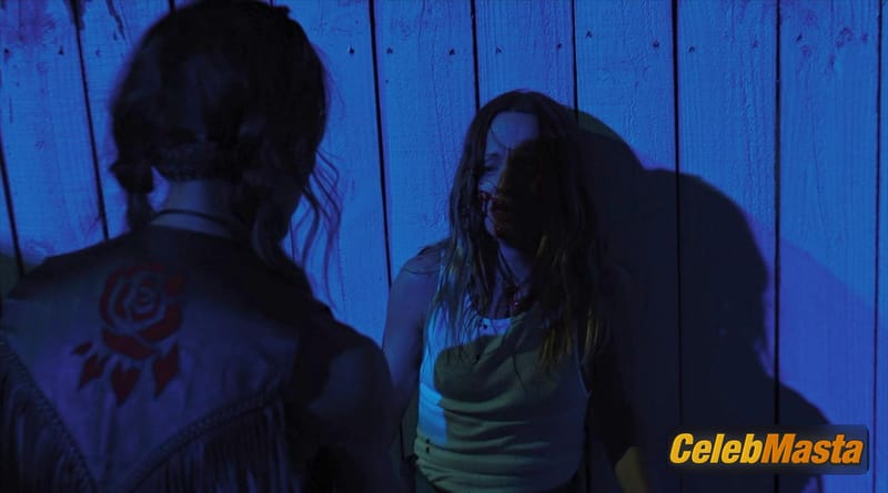 Photo Gallery: Mena Suvari in Hunt Club photo 2