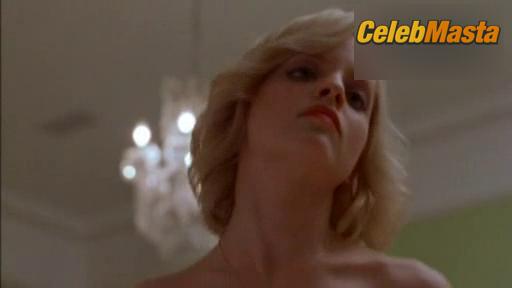 Mena Suvari Photo Gallery from Sonny photo 2
