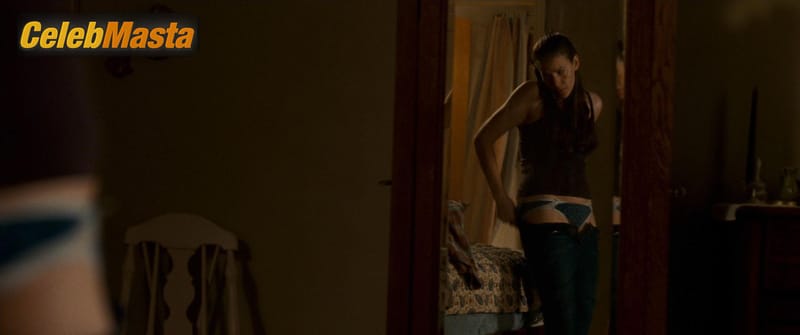 Liv Tyler Photo Set from The Strangers photo 3