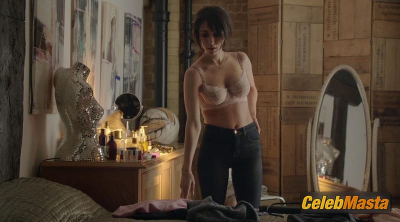 Oona Chaplin Scene Photos Gallery from Dates photo 2