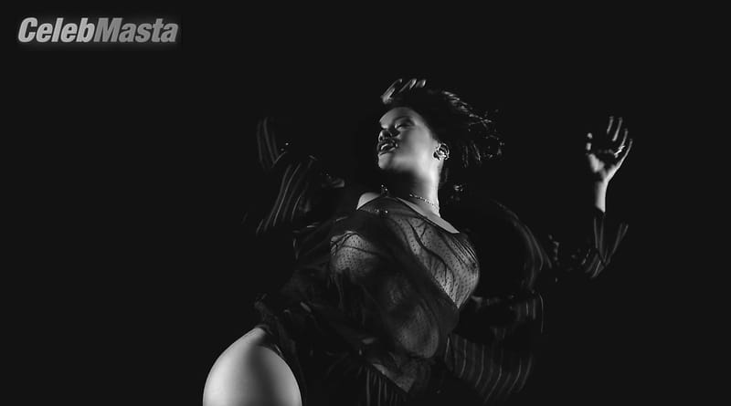 Rihanna Photos from Kiss It Better photo 1