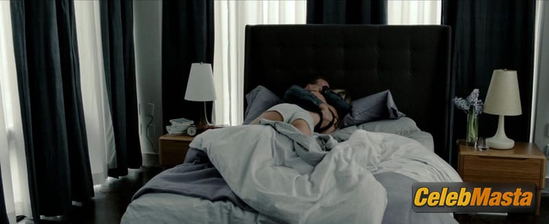 Rosamund Pike Photo Set from Hector And The Search For Happiness photo 2