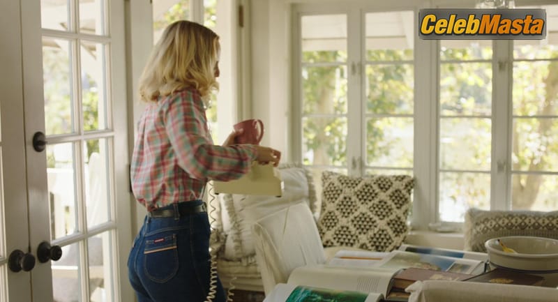 Mena Suvari Photos from Grace And Grit photo 3