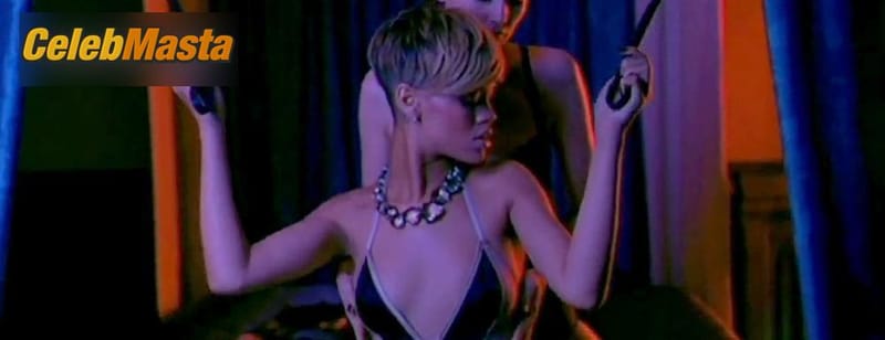 Rihanna Photo Set from Te Amo photo 1