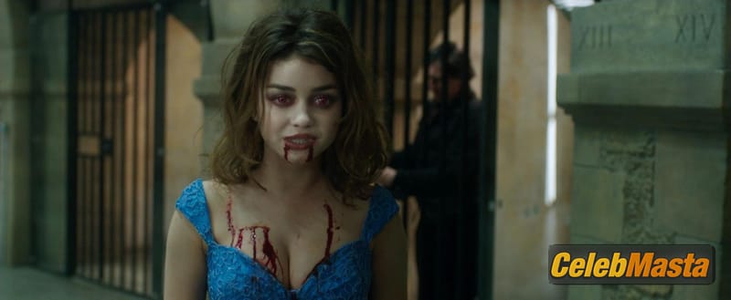 Photo Gallery: Sarah Hyland in Vampire Academy photo 1